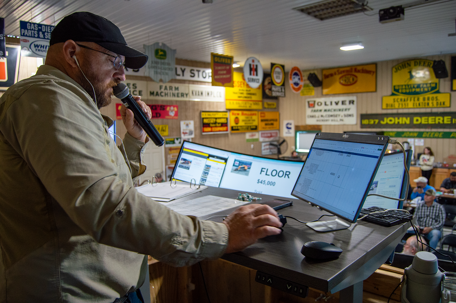 Auctioneer Command Center